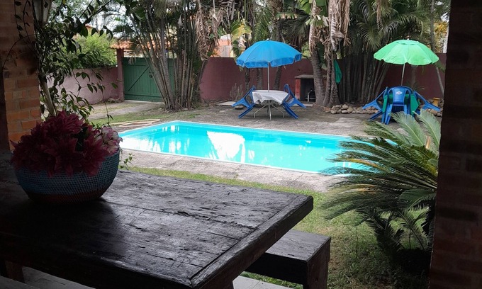 Itaipuacu Villa | 2-storey colonial mansion 400 m from the beach. Large balcony, swimming pool, barbecue.