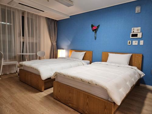 Haeundae Apartment | #2 Twin# 2 minutes run to the sea, close to the sea, 5 minutes to Club D Oasis swimming pool, renewal fresh apartment
