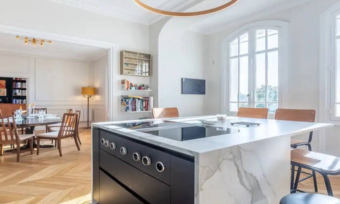 Quartier du Gros-Caillou Apartment | 200M2 LUXURY ON AV.de la BOURDONNAIS WITH TERRACE, TAILORED TO HIGHEST STANDARDS