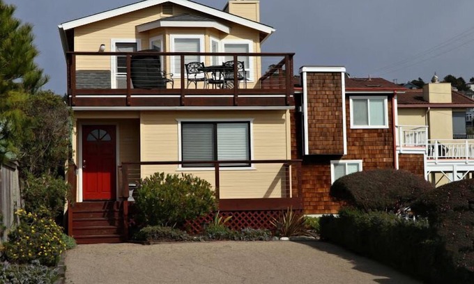 San Simeon House | 2116 Windsor Blvd. Marine Terrace