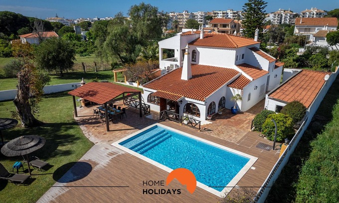 Olhos D'Agua Villa | #213 Vila Roja Pé by Home Holidays