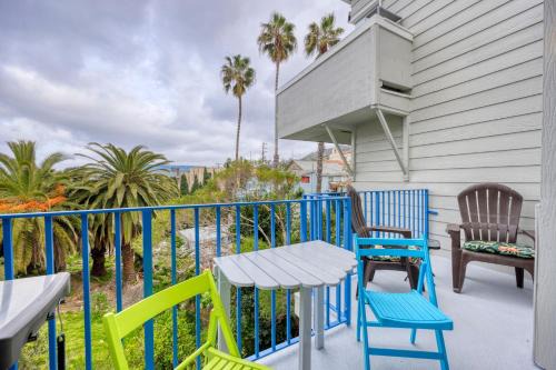 Avalon House | 217W 217 Whittley Ave