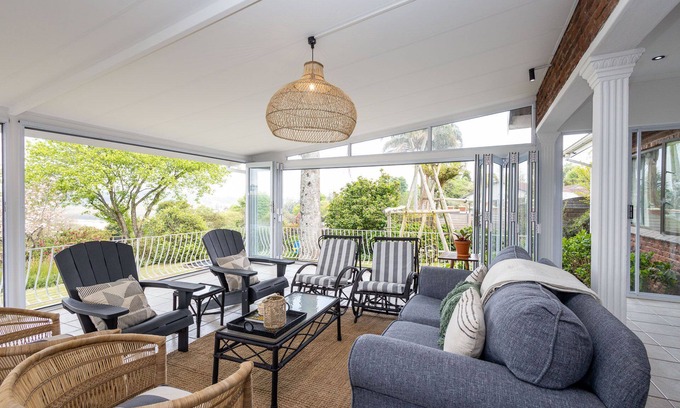 Hilton Apartment | 22 Bergview Rd