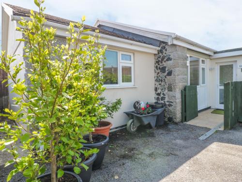 Mullion House | 22 Trembel Road