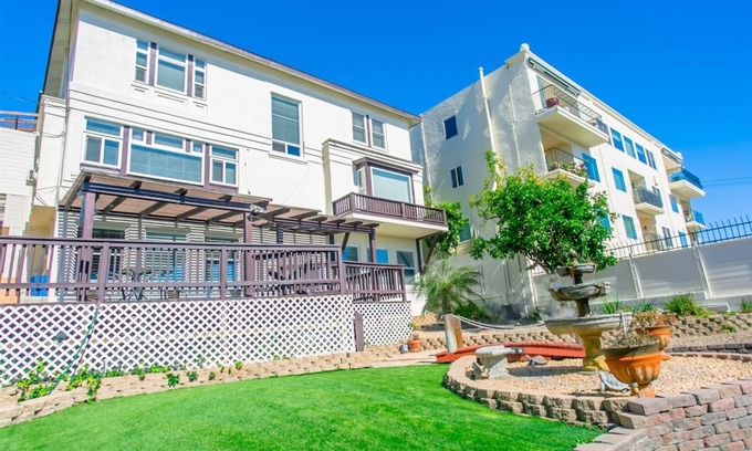 Bankers Hill House | 2330/a