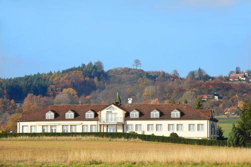 Brada-Rybnicek Hotel | 24 m² Hotel ∙ 3 guests