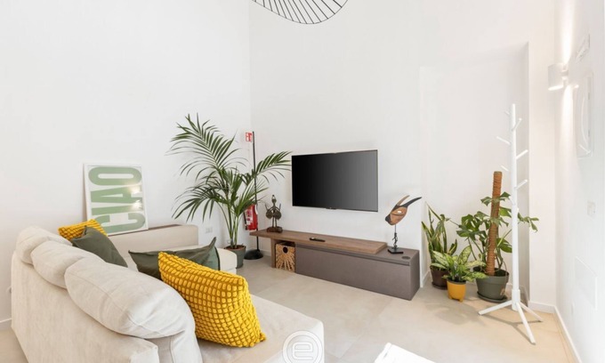 Province of Cagliari Apartment | 24 Via Giardini - Studio on two levels in the authentic heart of Cagliari