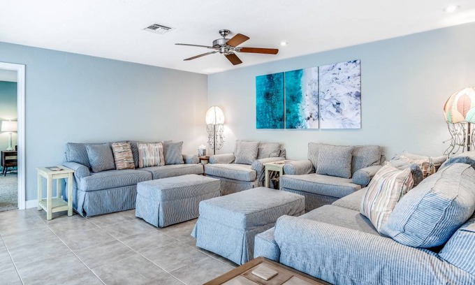 Palm River Estates House | 252 m² House ∙ 5 bedrooms ∙ 10 guests