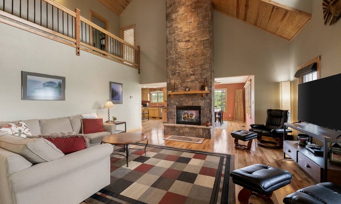 Eureka Springs House | 262 m² House ∙ 2 bedrooms ∙ 12 guests