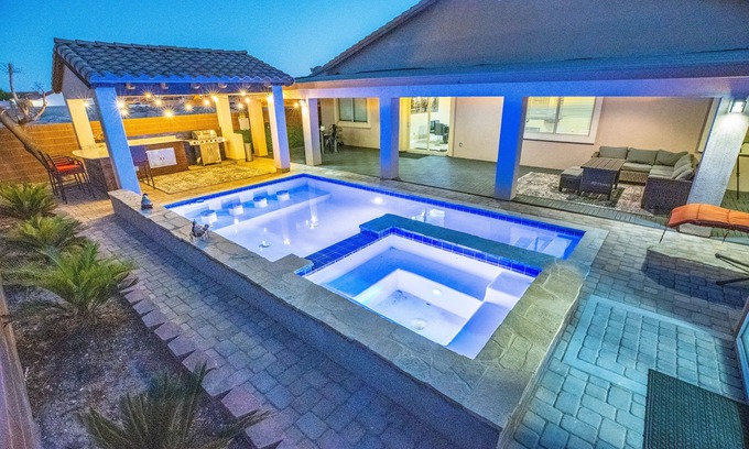 North Las Vegas House | 2700 Sq Ft House W/25Foot Heatable NEW! Pool/Spa