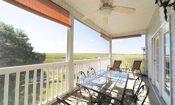 Folly Beach House | 2A Marsh Winds