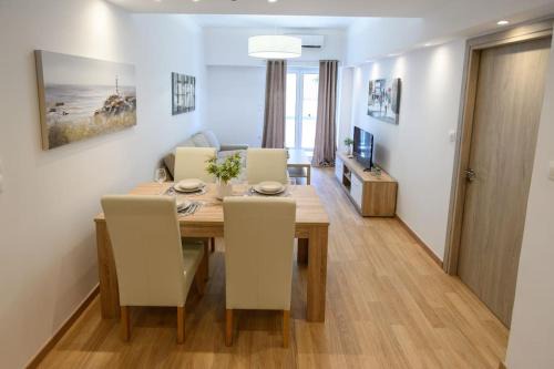 Agios Panteleimonas Apartment | 2BR Apartment next to the Metro station