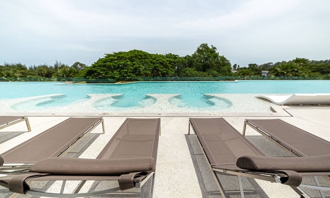 Bang Tao Apartment | 2BR Beachside 200 m to BangTao beach