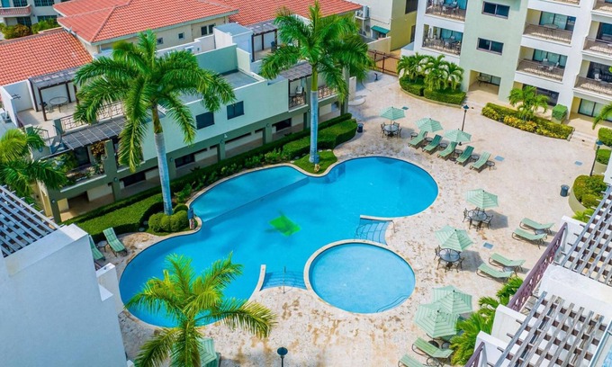 Washington Apartment | 2BR Duplex Palmaruba Condos w Great Location