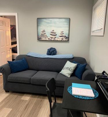 Walkerville Apartment | 2BR House - Quiet Getaway