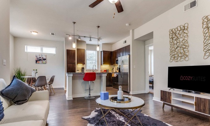 West Congress Apartment | 2BR Modern SoCo CozySuites w/ 2 Pools! #07