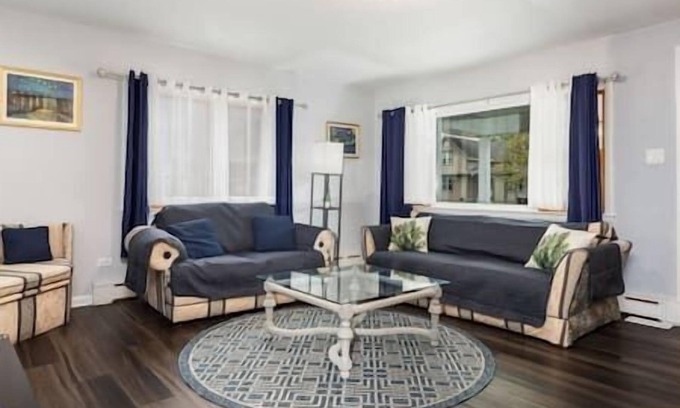 Crete Apartment | 2BR+Office Apt. Chicago South Suburbs Near Indiana