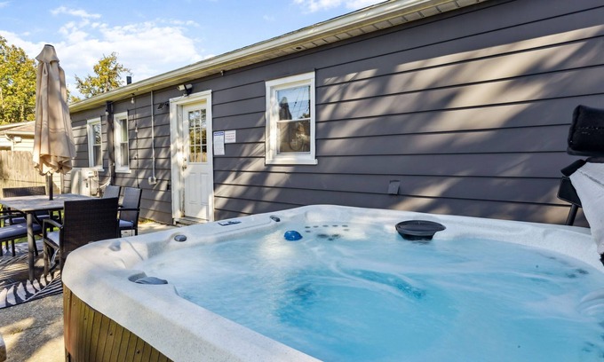 Parma Heights House | 2BR with Private Hot Tub