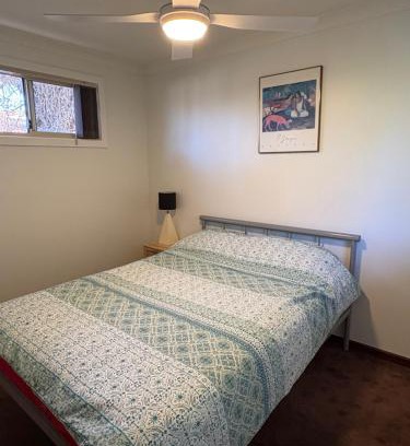 Cloverdale House | 2x1 granny flat close to Perth Airport