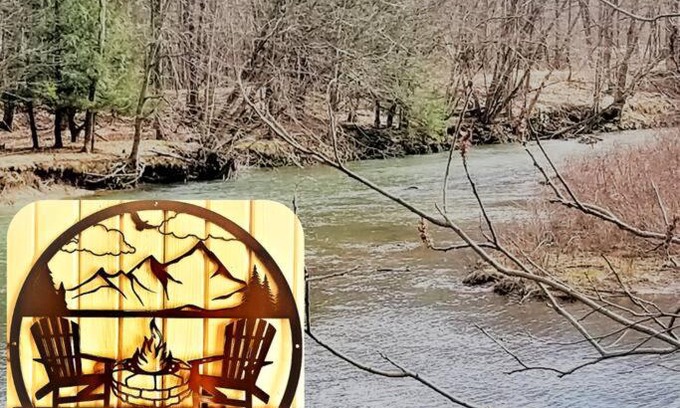 Byrnedale House | 3 bed/2 bath Riverside cabin