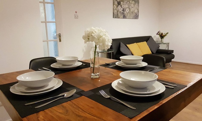 Newcastle-upon-Tyne House | 3-bed Entire House Near Newcastle City Centre, Northumbria Universtity, Jesmond