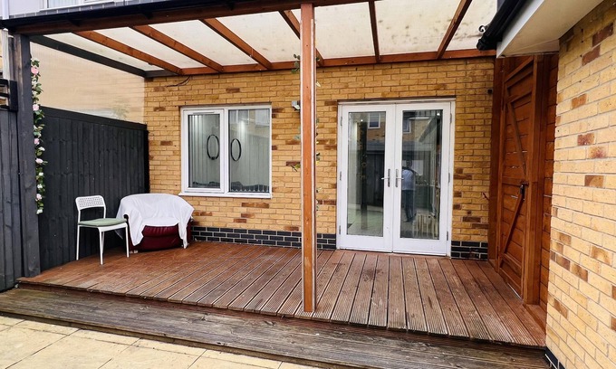 London Borough of Ealing House | 3-bed House in Northolt