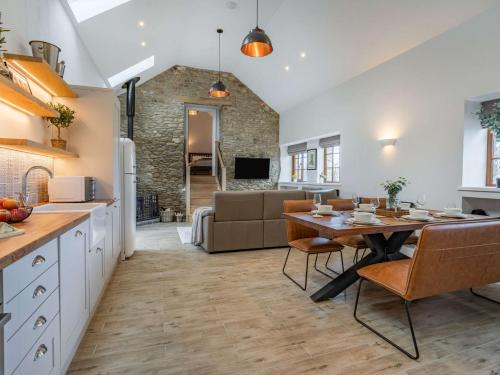 Llangeler House | 3 bed in Llandysul 87071