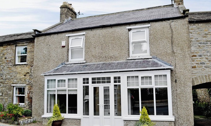 Leyburn Cottage | 3 bedroom accommodation in West Burton, near Leyburn
