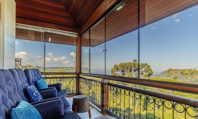 Gramado Apartment | 3 Bedroom Apartment With Mountain View Rlu0302