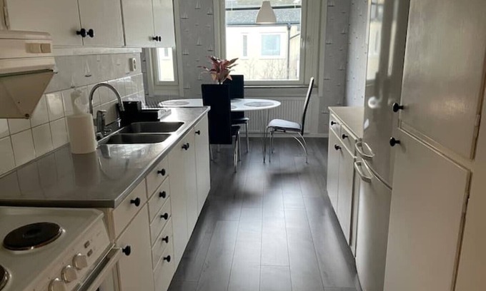 Vasteras Apartment | 3 bedroom app/2.8 km from city center