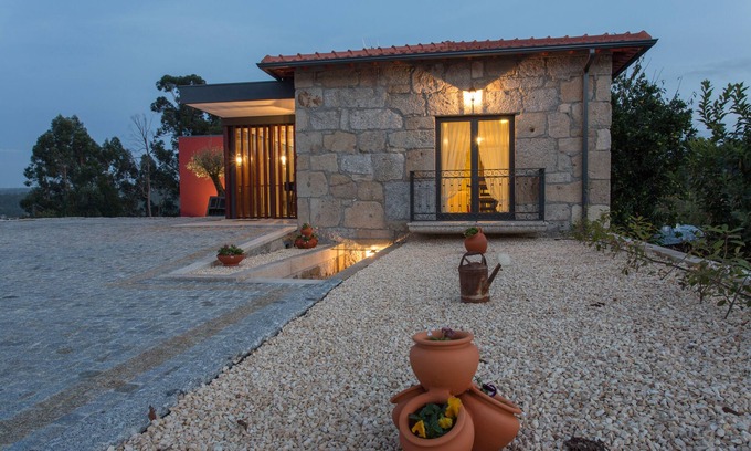 Medelo House | 3-BEDROOM HOUSE (TIN SPACE)