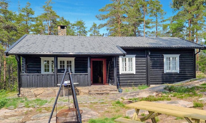 Moss Municipality House | 3 bedroom lake front home in Sperrebotn