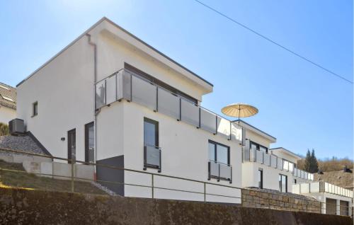 Kirchen House | 3 Bedroom Lovely Home In Kirchen - Sieg