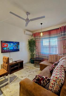 Manyimbo Apartment | 3 bedroom mombasa CBD with AC