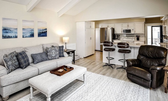 West Omaha House | 3 bedroom Rendezvous Ranch