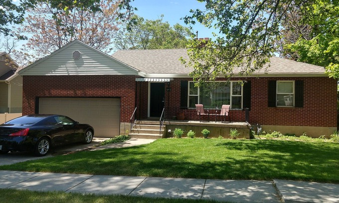 Kaysville House | 3 bedrooms with large backyard ~ Great for families!