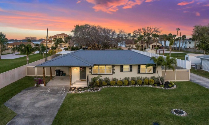 South Daytona House | 3 BR 2Ba home with hidden game room minutes from the beach