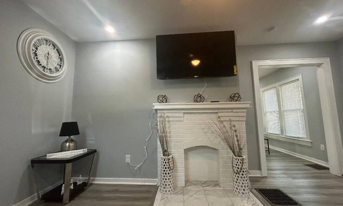 Columbus House | 3 BR home by German Village and Close to Downtown Columbus