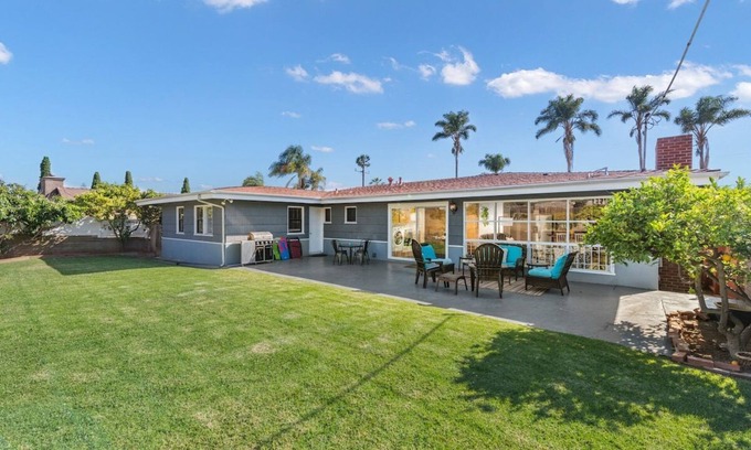 National City House | 3 Living Rooms | Spacious | Family-Friendly