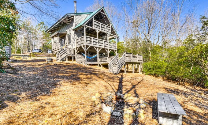 Screamer Mountain House | 3 Mi to Dtwn Clayton Cabin with Trail Access!