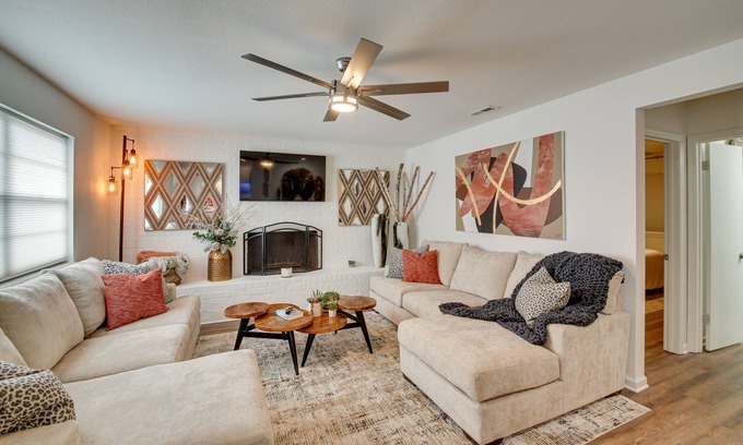 Hot Springs Condo | 3 Mi to Dtwn Hot Springs: Modern Condo!