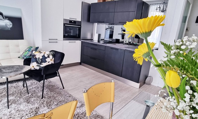 Roiano-Gretta-Barcola-Cologna-Scorcola Apartment | 3 min. to the bars and restaurants and nearby greeny Viale XX Settembre.