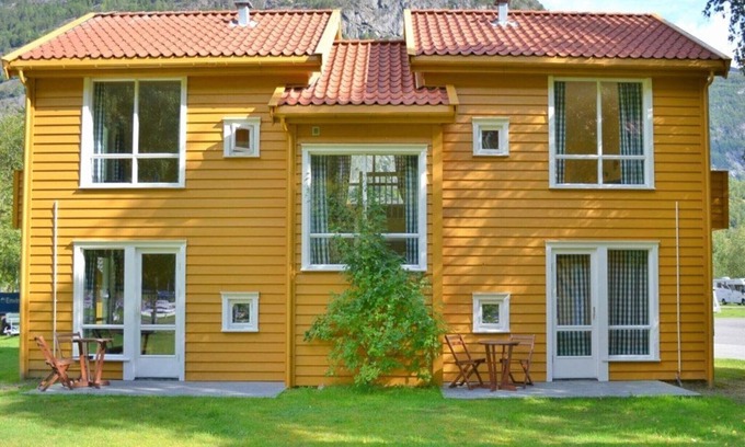 Laerdal House | 3 person holiday park home, Lærdal
