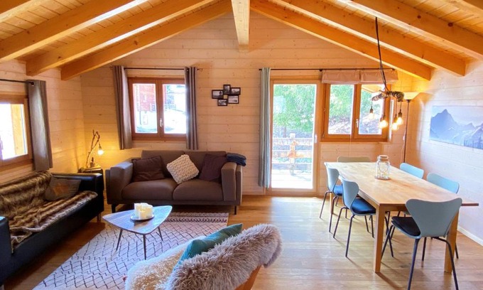 Saas-Fee Ski Chalet | 3-Schlafzimmer Chalet Eichhorn*, Saas Fee 1800m