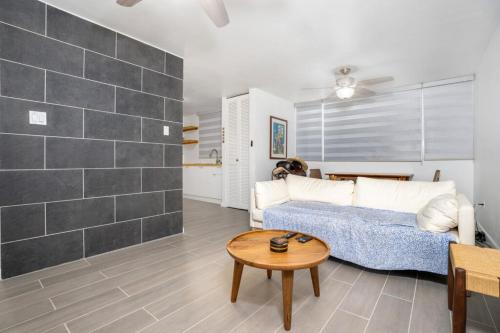 Cerro Gordo Apartment | 3 Story Penthouse with Ocean Views