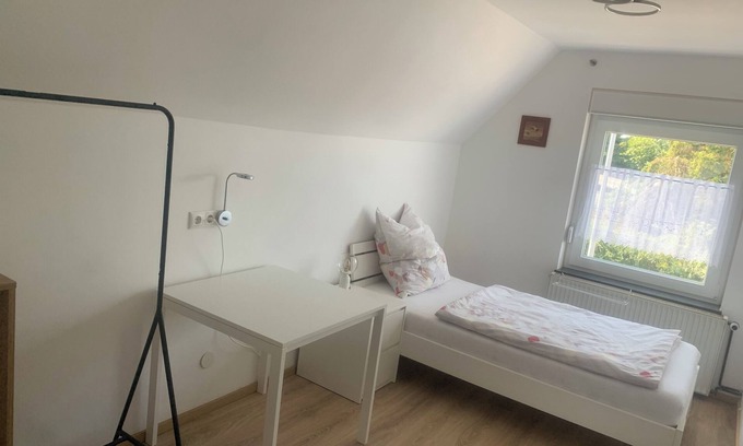 Magdeburg Apartment | 3 Zimmer im Einfamilienhaus mit Garten