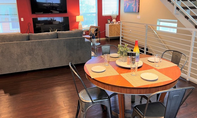 Dawson House | 30+ Nights in the Perfect Austin Location