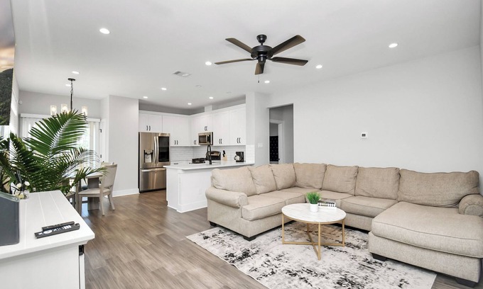 Clodine House | 30% Off! Beautiful 3-Bedroom House – A Must-See!