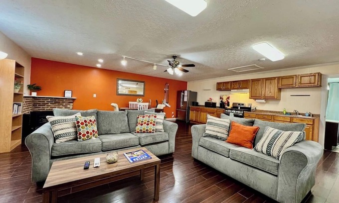 Springboro Apartment | 30 Royal #3 · Royal Treatment Studio near highway