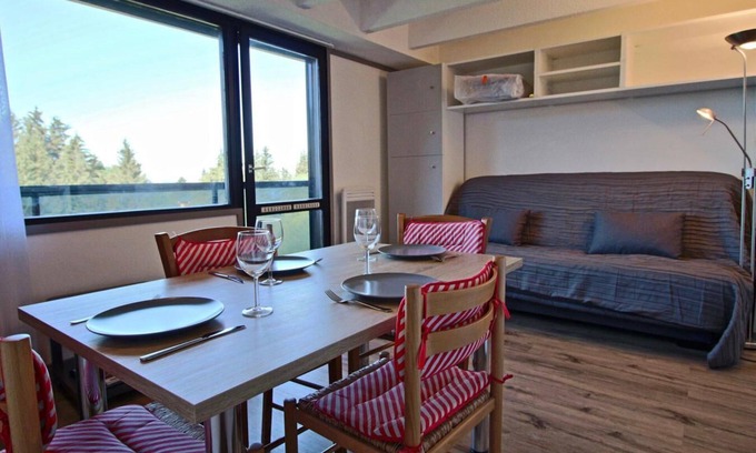 Chamrousse Apartment | 300m from ski slopes, 3rd floor, balcony, parking, tv, ski locker, 24m², Chamrousse